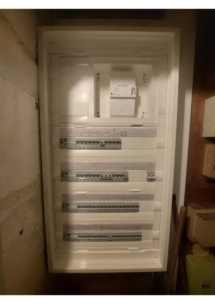 Bme Electricien Industriel Ablon Tableau Restaurant